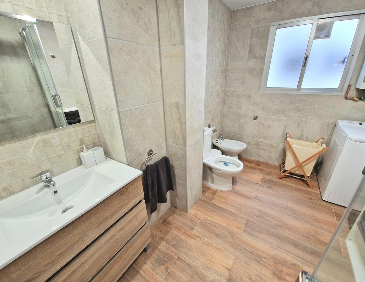 Apartment 2 Bedroom In The Center Of *